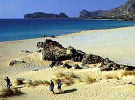 On arrive à l’une des plus belles plages de Crète, Falassarna.