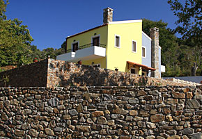 Villa Elene and Villa Hera, Elos